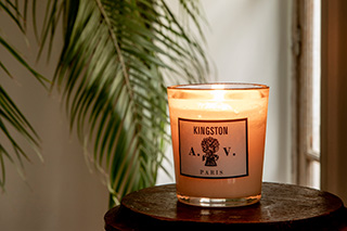Kingston candle: "une odeur divine vous monte aux narines".